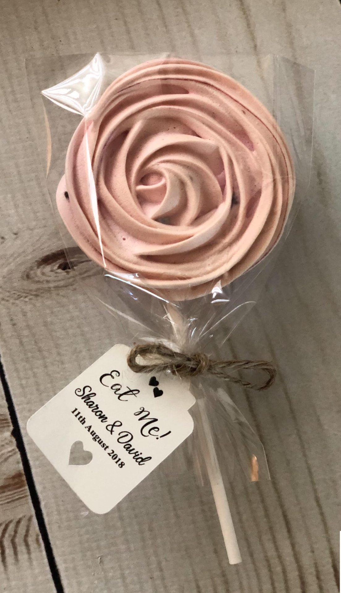 meringue rose pop wedding favours