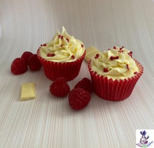 dessert tables cupcakes