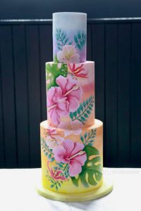 hand painted wedding cakes in fife. Kerrie crumbdidilyumptious Glenrothes
