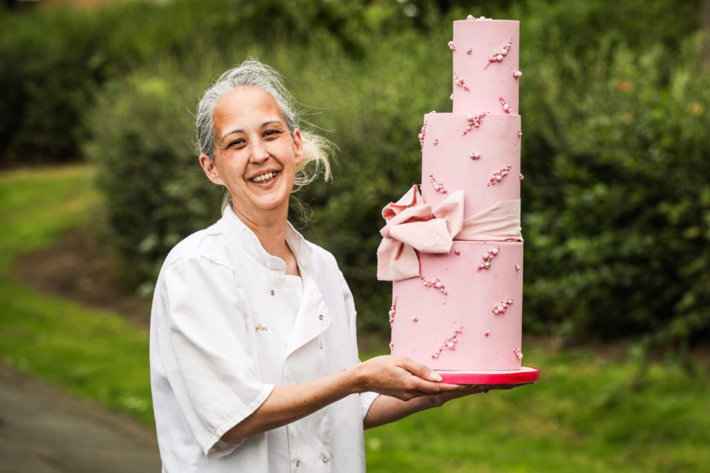 Kerrie gourlay Wedding cakes in Fife crumbdidillyumptious