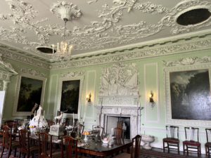 Ornate historic interior and architectural details as wedding cake inspiration
