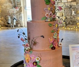palette knife buttercream flowers wedding cakes in fife crumbdidilyumpttious Glenrothes