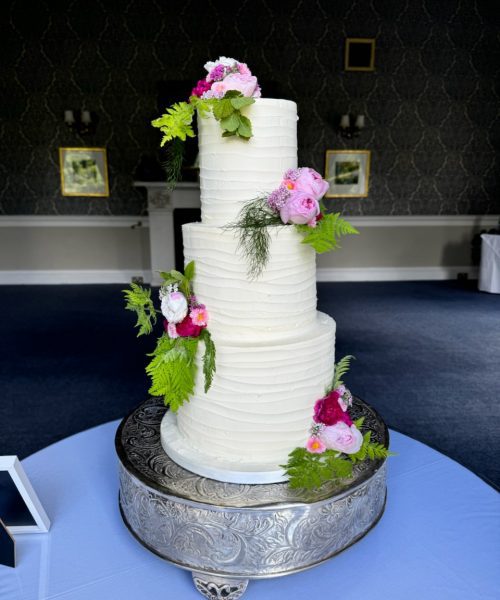 buttercream custom wedding cakes Scotland